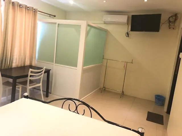 Elegant Hostel Yangon
